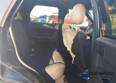 2009 Ford Escape Xlt z USA, uszkodzony, nr VIN 1FMCU93G79KD01070